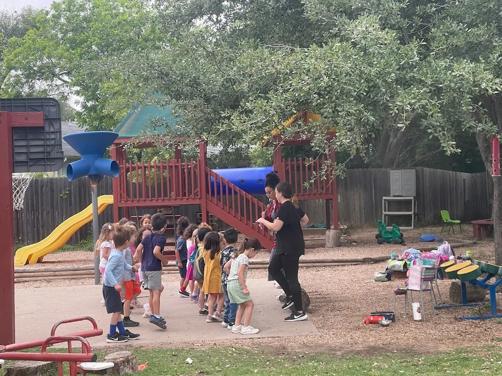 Mundo Verde Montessori photo 2